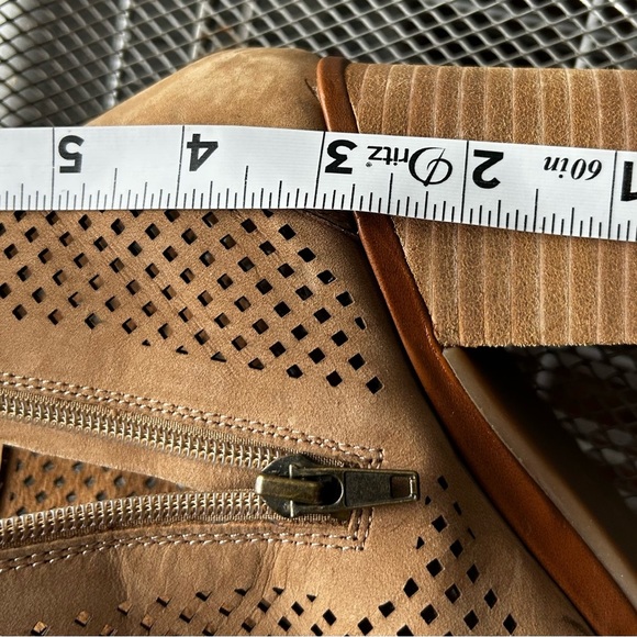 HUSH PUPPIES SIZE 8 Tan 3” heel Reyna Mariska open toe ankle, boots, leather - Picture 8 of 10